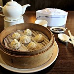 Making soup dumplings in Taipei