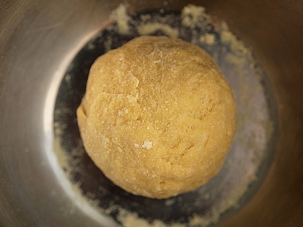 Chubby Hubby - Pantry Basics: How to make semolina pasta at home